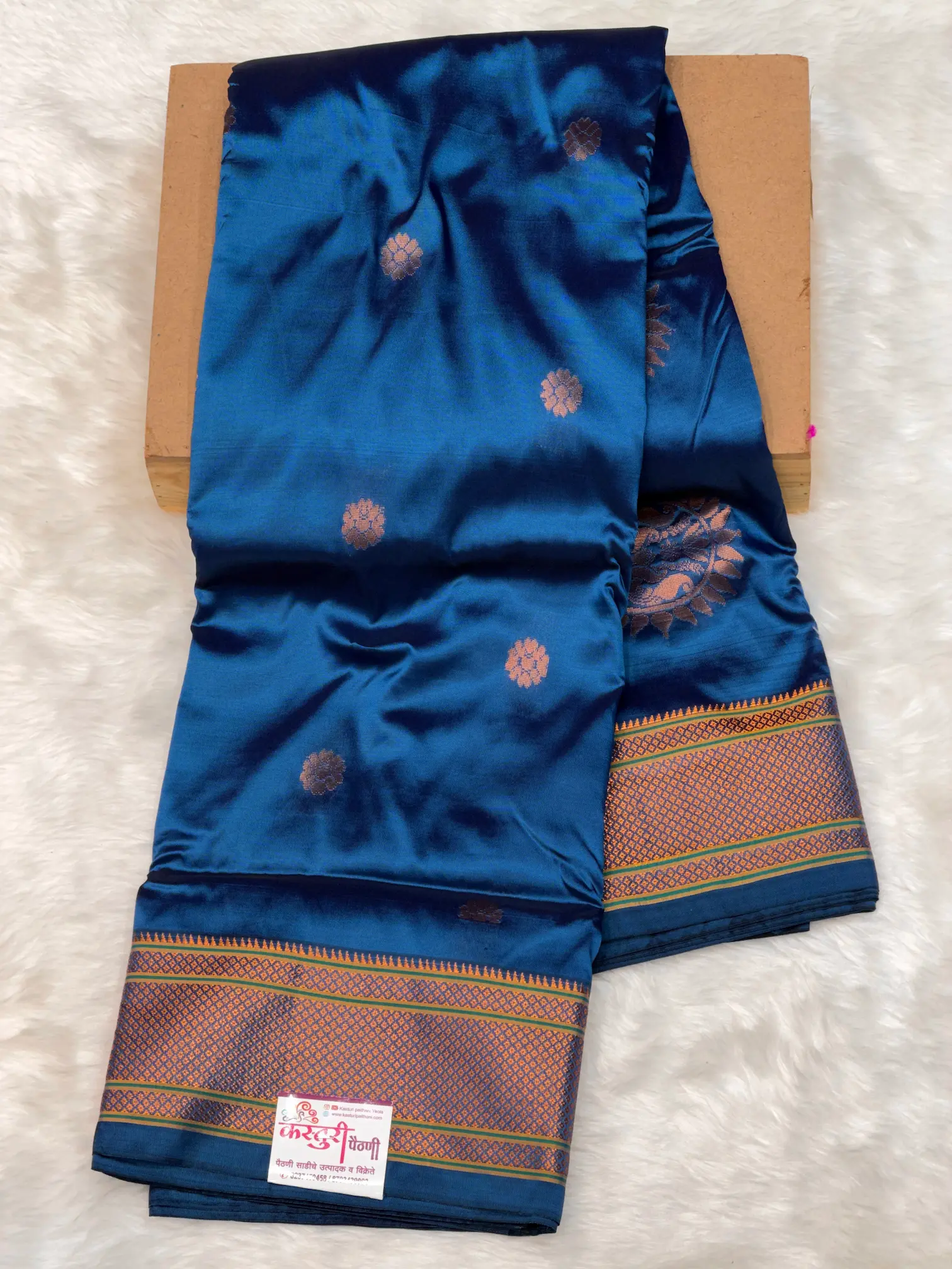Semi Silk Kadiyal Carbon Blue Paithani A01