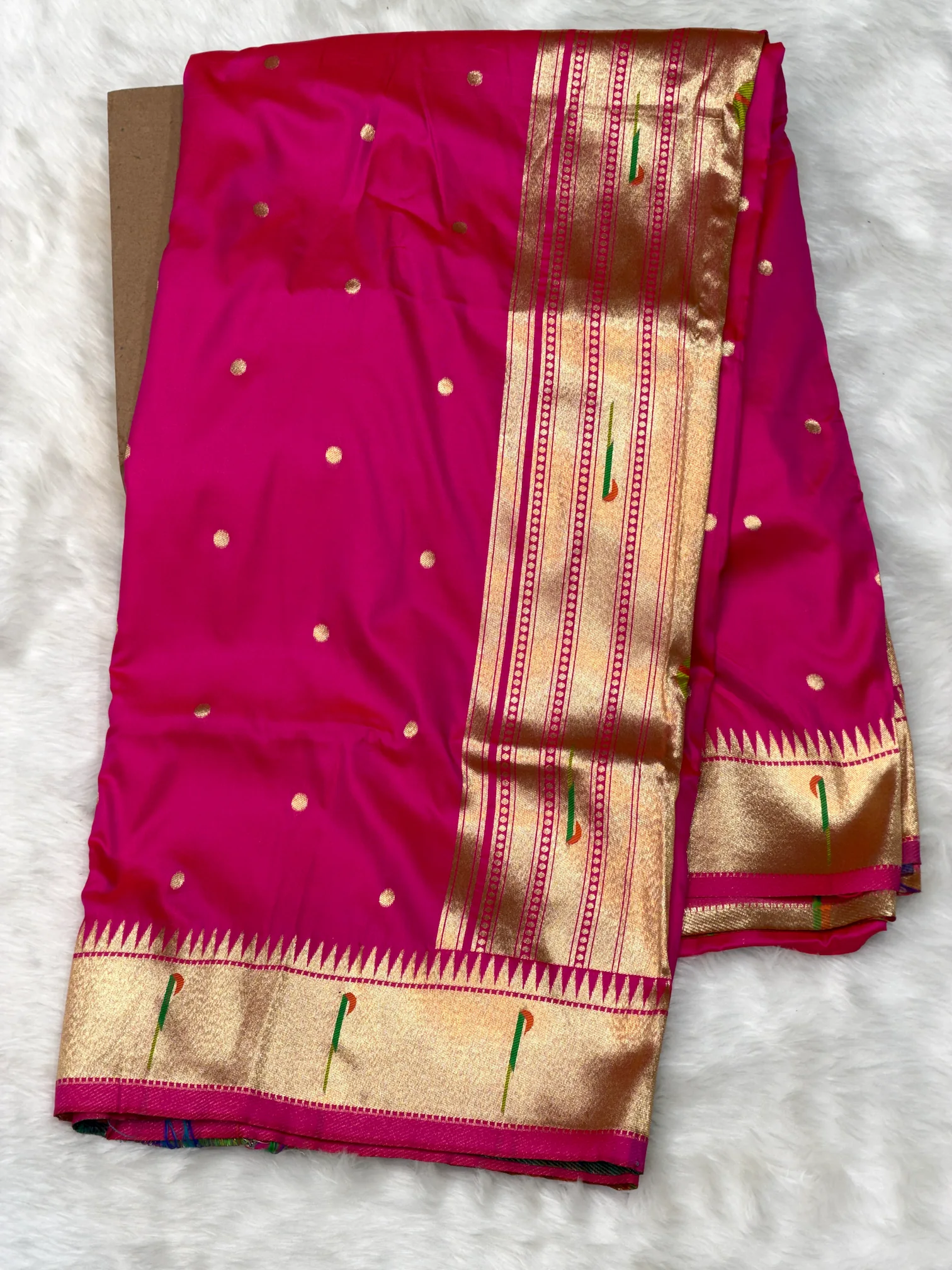 Trending Muniya Rani Pink Paithani E01-3