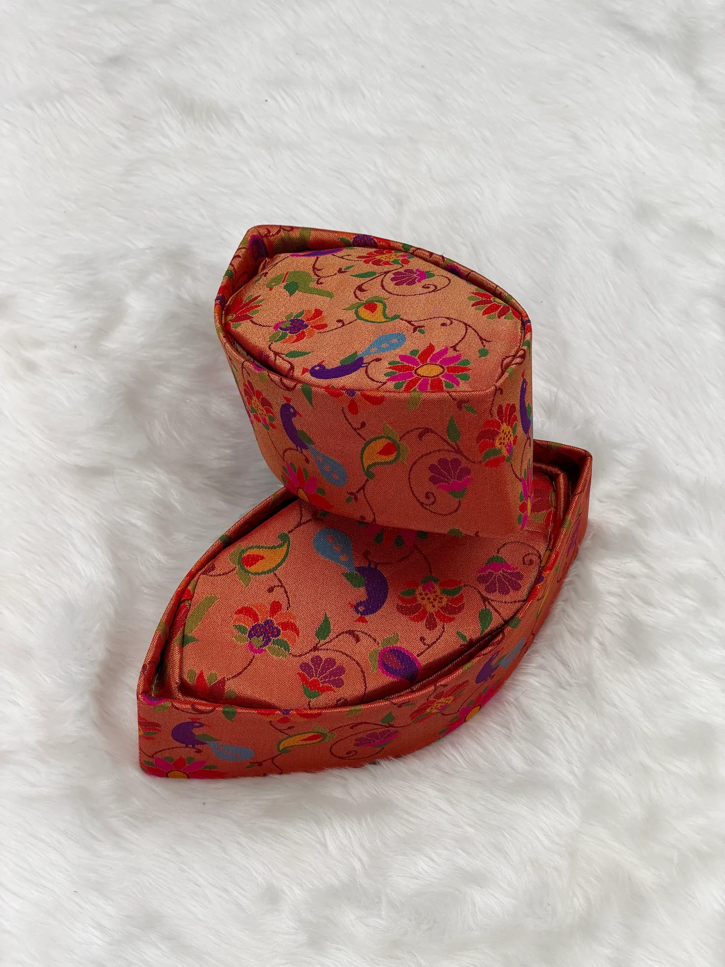 Paithani Topi R01