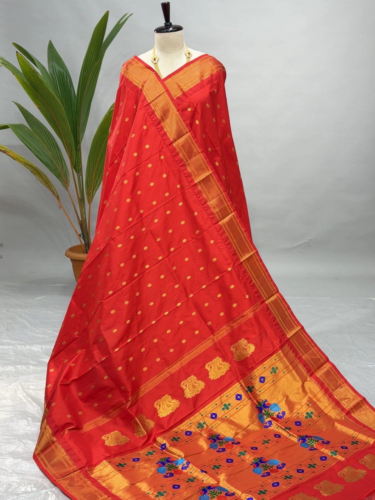 Pure Silk Handloom KalanjalI Paithani Self Red H13
