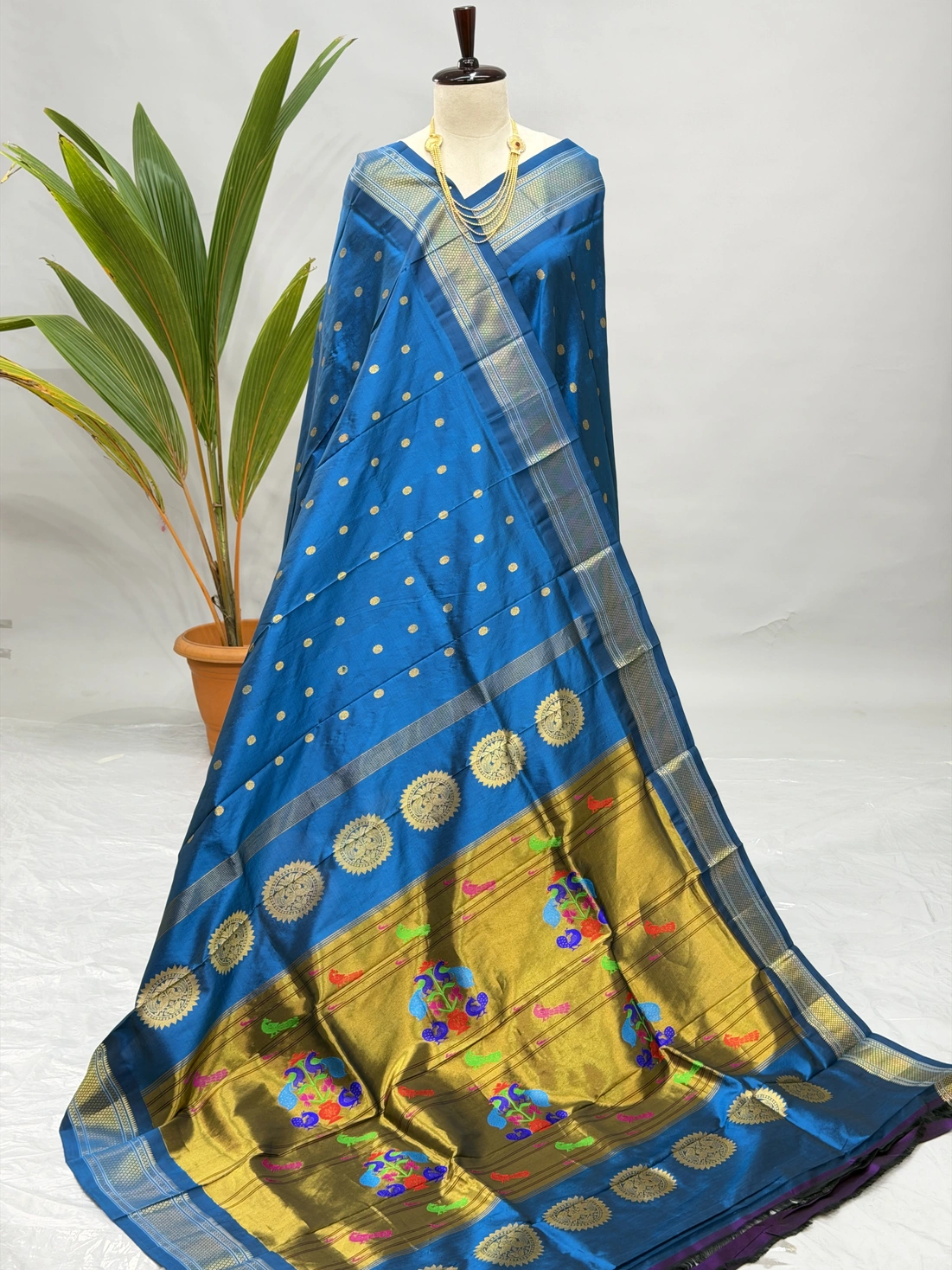 Pure Silk Handloom Kalanjali Paithani Rukhmini Self H13