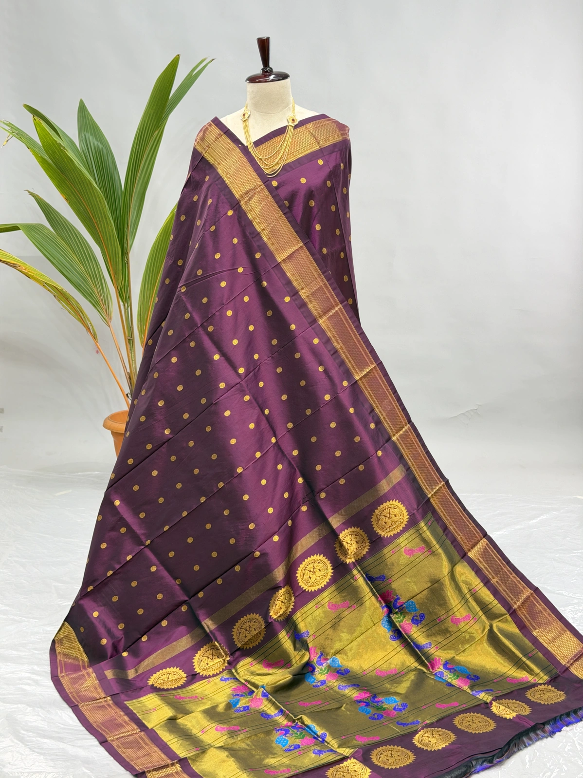 Pure Silk Handloom Kalanjali Paithani Self Wine H13